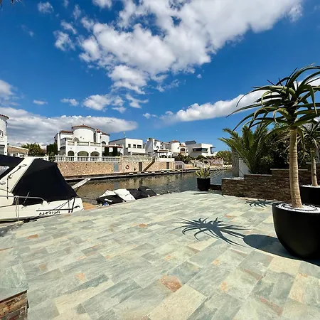 V028 - Empuries Villa *